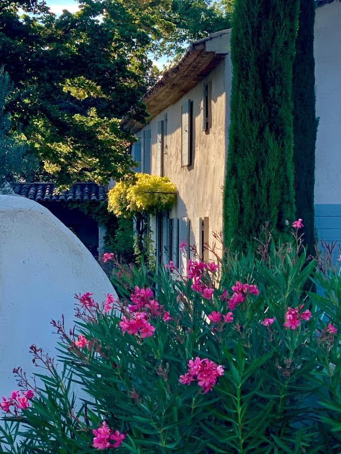 Les Jardins De Sitaara Bed and Breakfast Cucuron Buitenkant foto