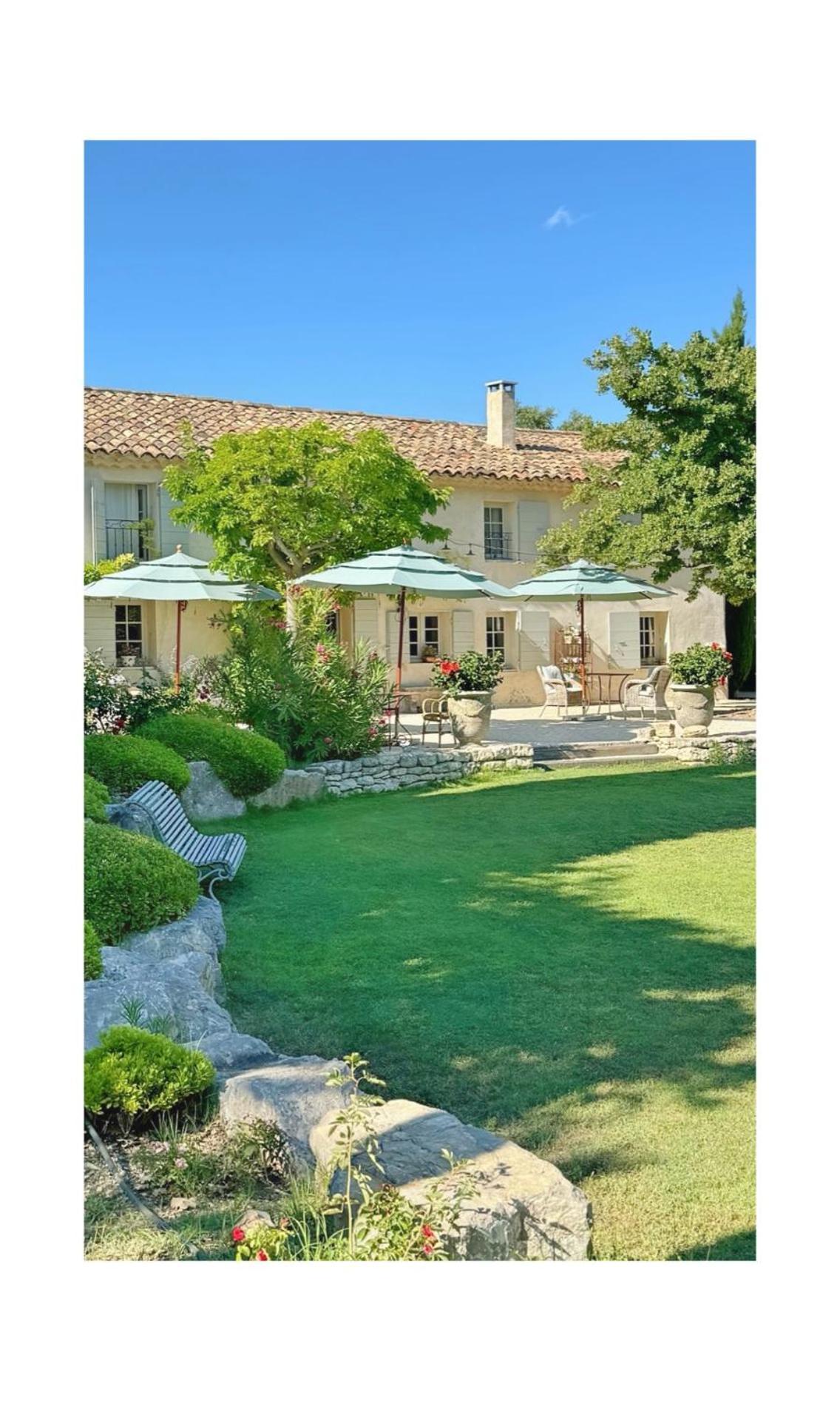 Les Jardins De Sitaara Bed and Breakfast Cucuron Buitenkant foto